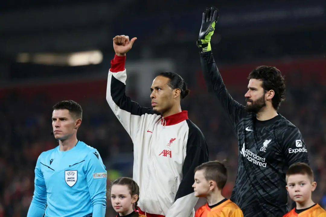 包含伯恩茅斯斩落利物浦头功，欧冠有望实现？的词条